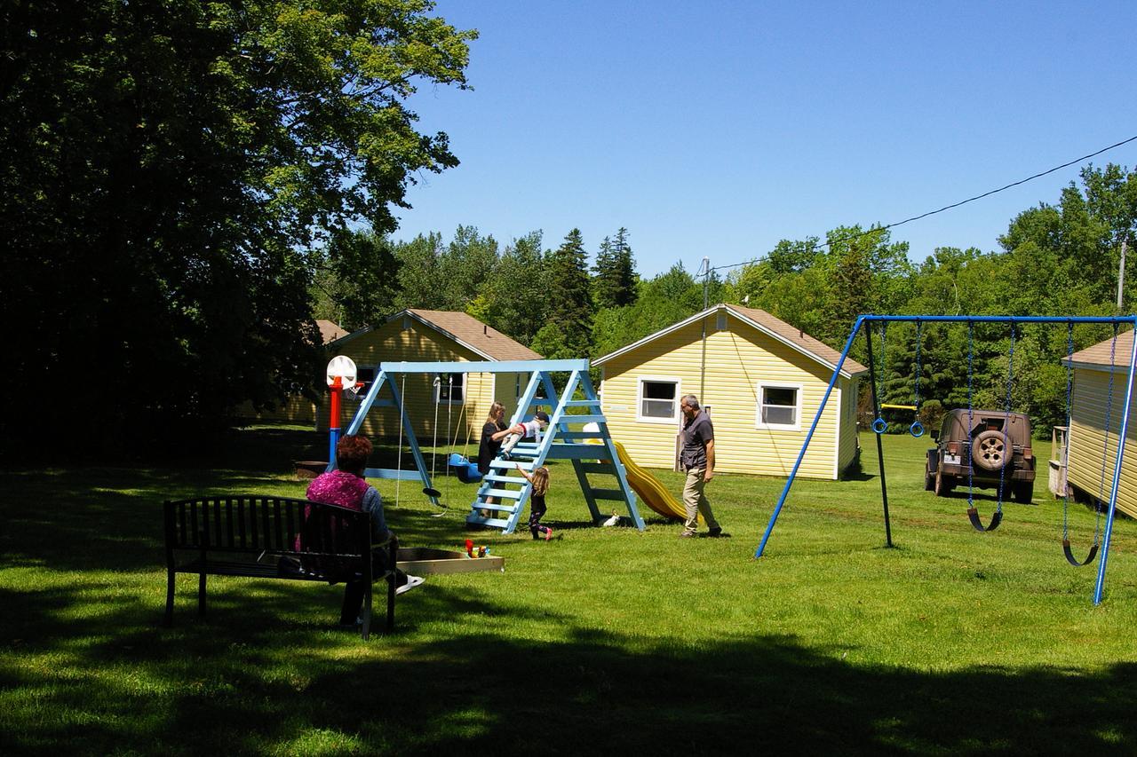Wingspread Cottages Stanley Bridge Екстериор снимка